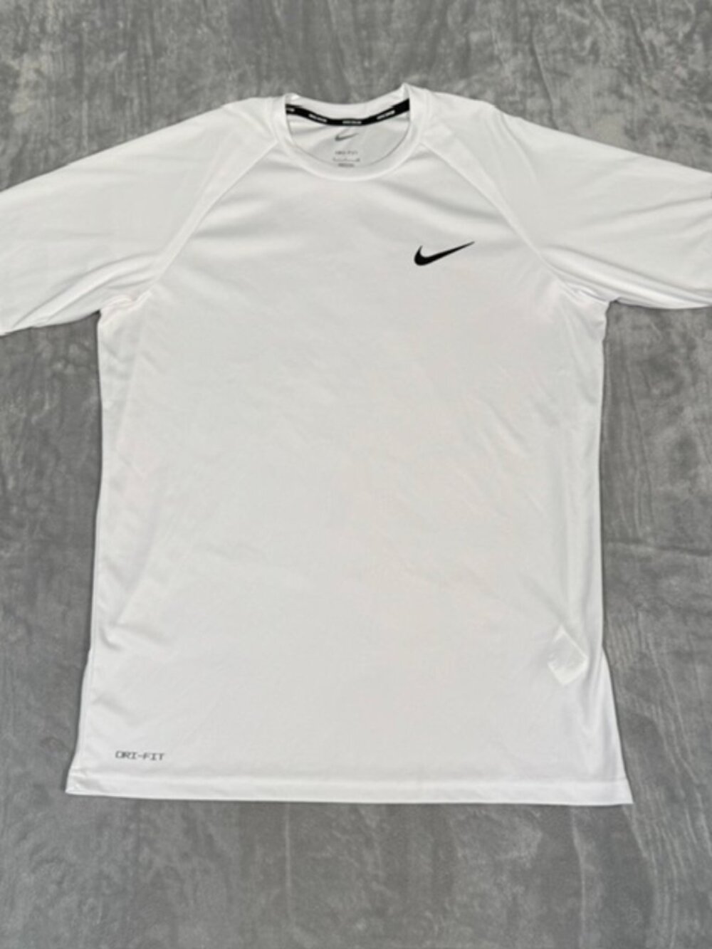 Nike Swim Essential Hydroguard White Dri-FIT UPF 40+ Men’s Small